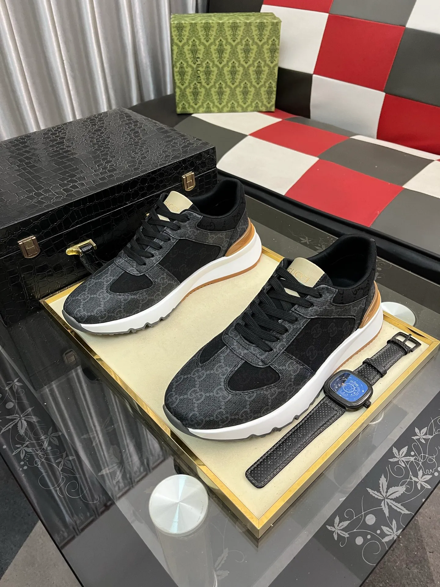 Men's shoes 💰438⌚️⌚️Gucci •Gucci original quality.~ Unique modern style sneakers. 🏃A must-have casual shoe for trendy men😍😍 Original brand imported from Italy, imported original leather, sheep lining (refuses to discolor and grind feet) Sole: Original sole provided by the original factory, French lazy style design ⚠️Fit to the feet, original quality, super comfortable original sole. Just like shooting the real thing 🎬The real thing is better, code number: 38-443️⃣colors available